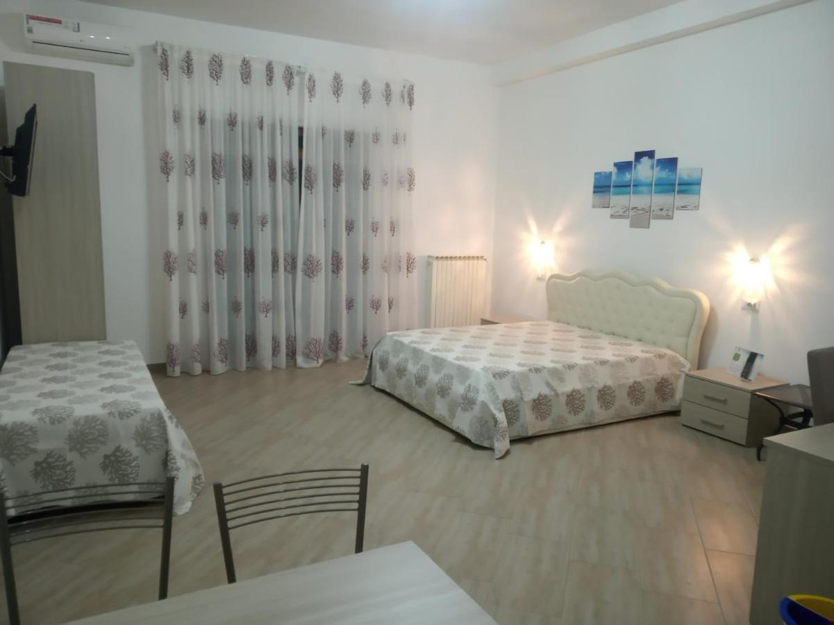 Mediterranea Guest House Porto Cesareo Exterior photo